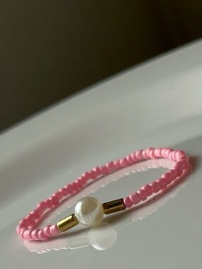 Pink Beaded Bracelet with Pearl Accent